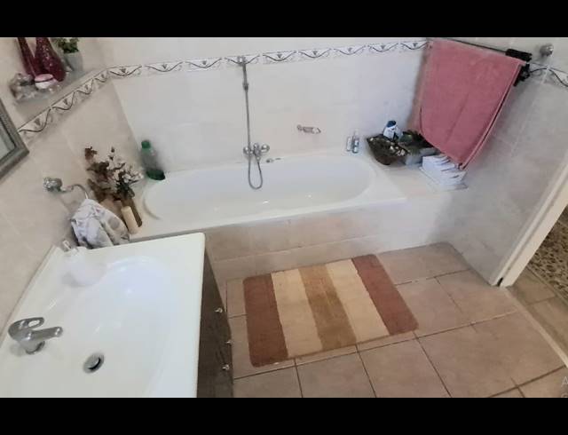 3 BEDROOM HOUSE FOR SALE IN LINMEYER